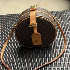 Louis Vuitton Monogram Round Crossbody with Tan Leather Trim